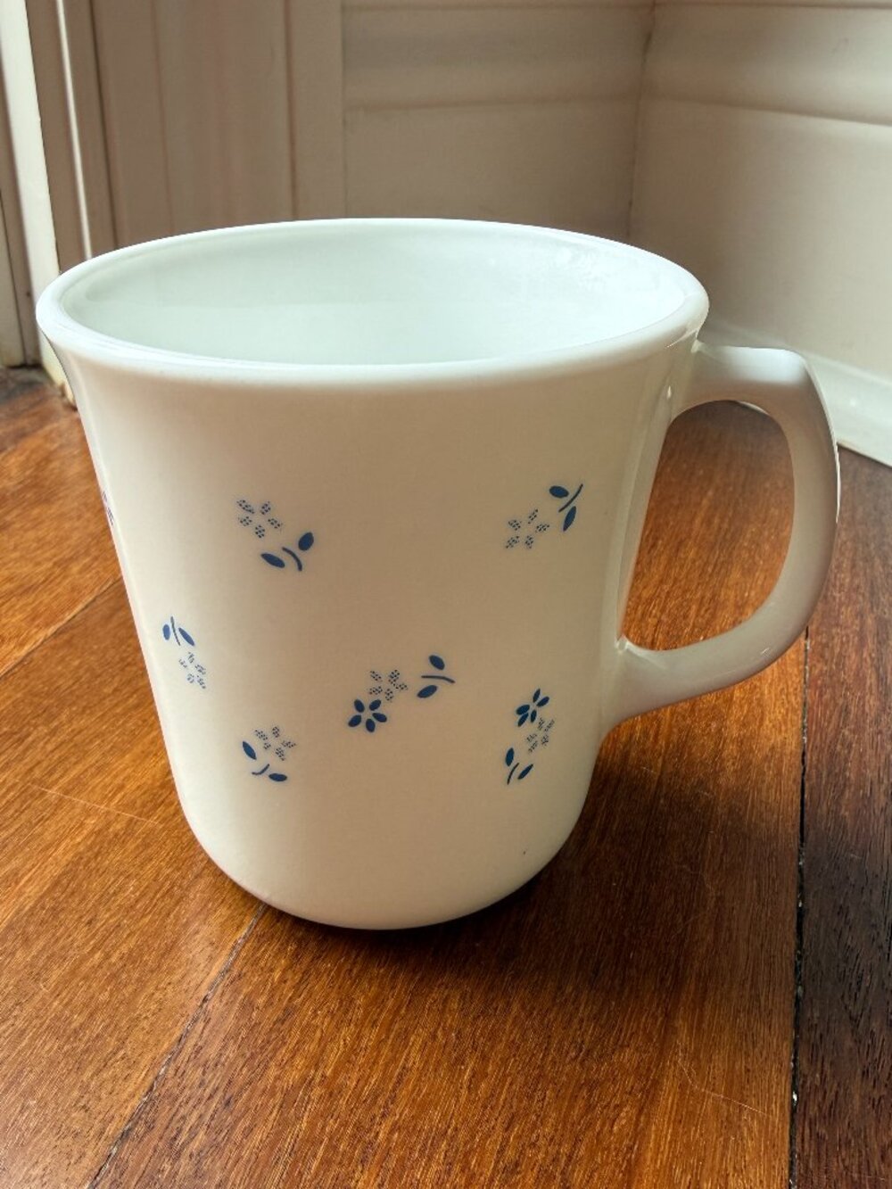 Vintage Corning / Corningware / Corelle Provincial Blue Floral Mug